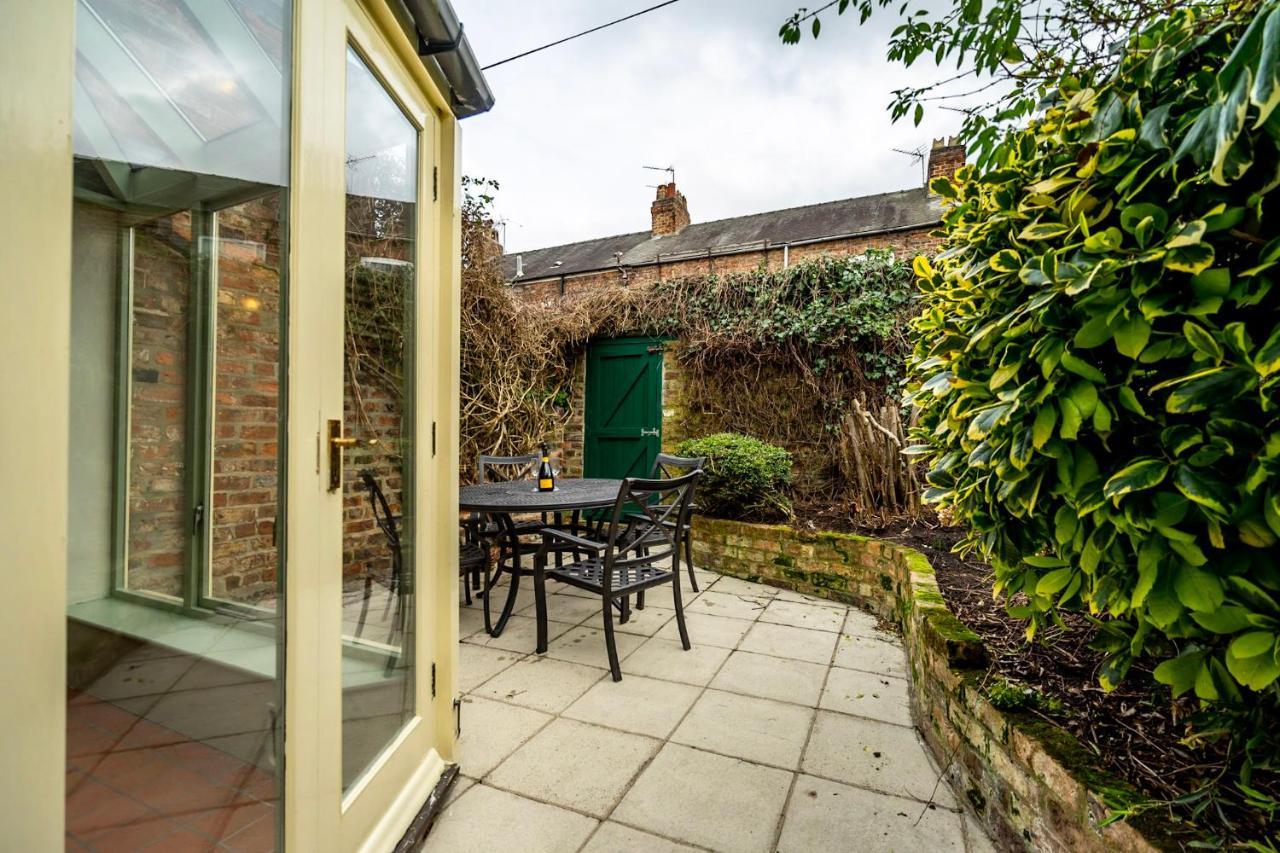 Villa 7 St John'S Crescent à York Extérieur photo